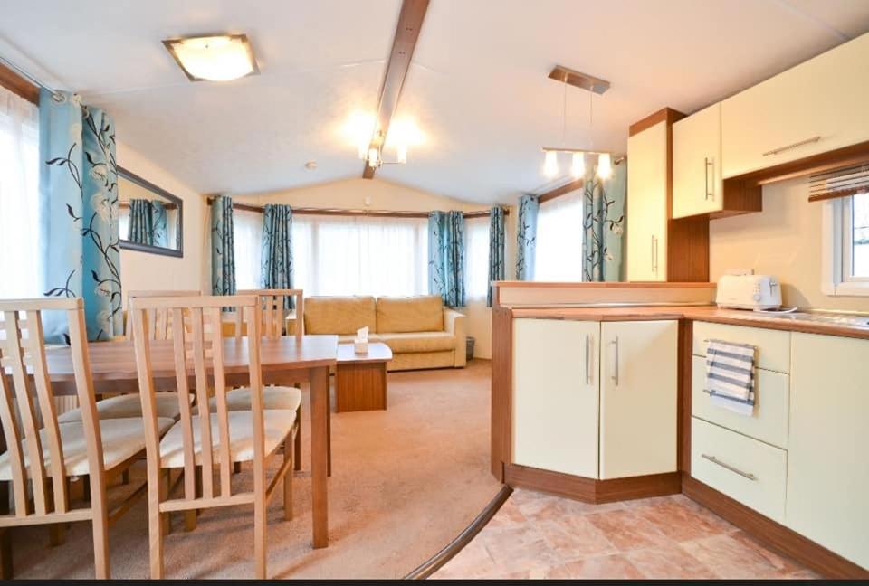 Kinsgate 2 Hotel Шанклин Екстериор снимка